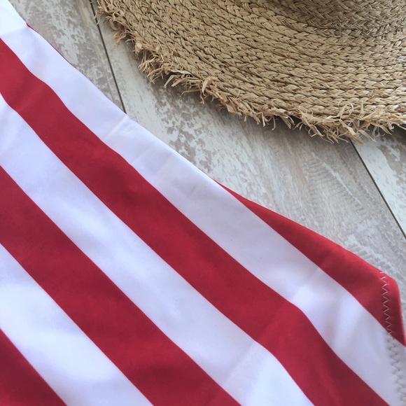 NWT Red stripe one piece swimsuit 🍎 - Picture 5 of 6